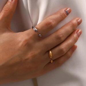 Molten curve ring