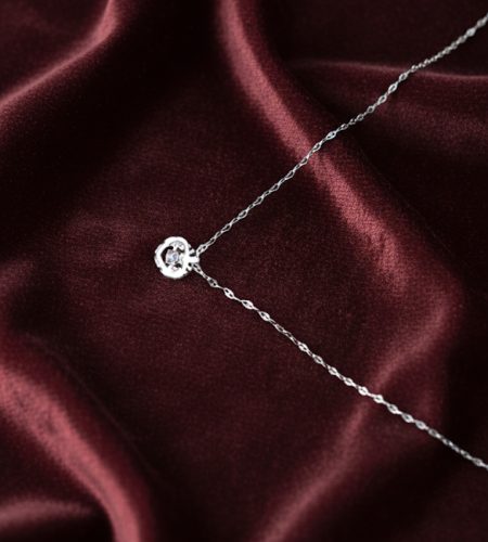 Classic solitaire pendant necklace